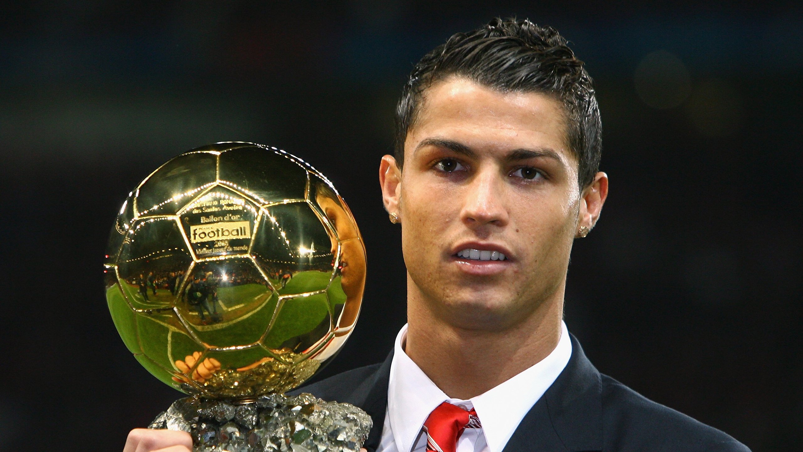 跨界传奇，当张继科统治韩国与英格兰的绿茵鏖战